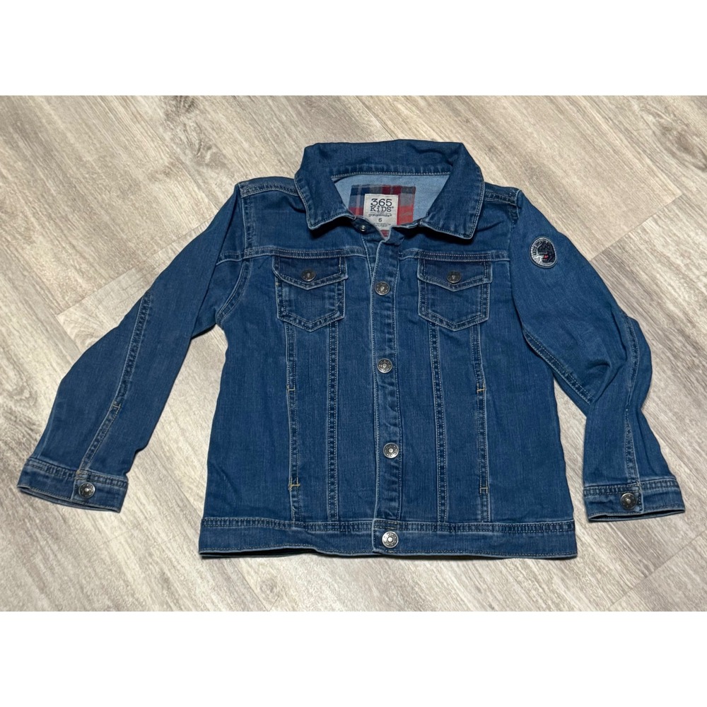 Kids 365 denim Jean jacket size 6 dinosaur patch cute and comfy unisex